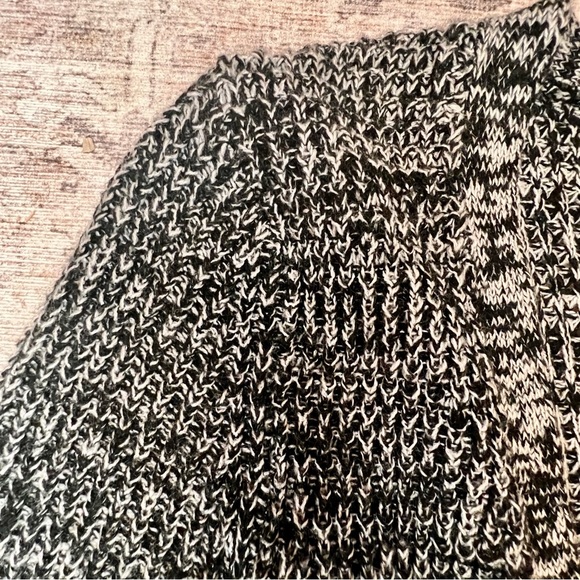 LOVE By Chesley  Long Grey Knitted Duster Sweater size: SMALL - Picture 6 of 9